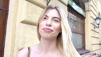 Lei è Amatoriale Ma La Sua Figa Viene Scopata Duramente